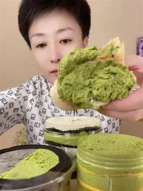 从方向盘到厨房,「车上人妻」如何利用通勤时间连接双重身份